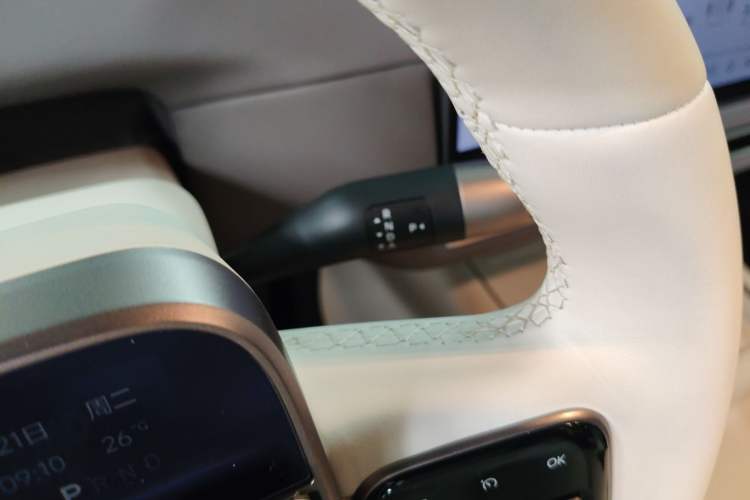 Used Li Auto i6 2025 Model Two-Wheel-Drive Standard Type
