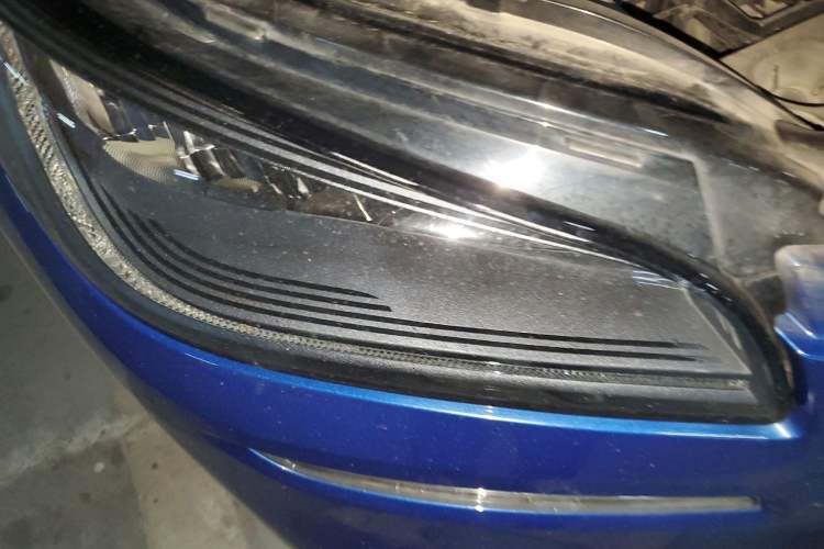 Used Lincoln Corsair 2020 2.0T Two-Wheel Drive Luxury Edition Right Front Headlight