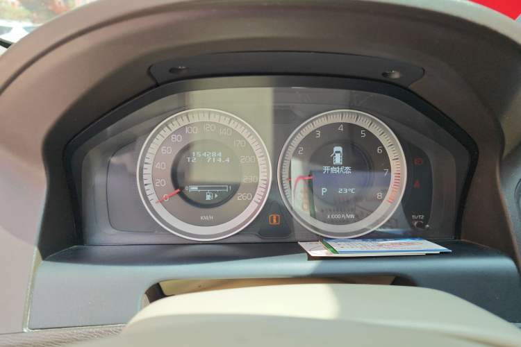 Used Volvo XC60 2012 T5 Comfort Edition Instrument Cluster