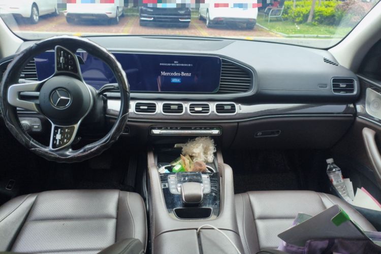 Used Mercedes-Benz GLE 2022 Facelifted GLE 350 4MATIC Fashion Edition Center Console