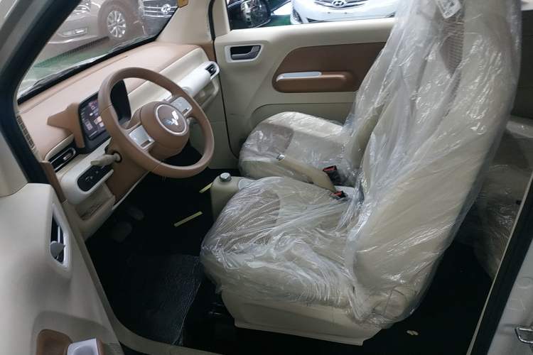 Used Wuling Hongguang MINIEV 2024 3rd Generation 215km Youth Edition
