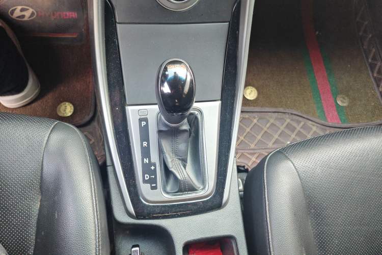 Used Hyundai Elantra (5th Generation / Langdong) 2015 1.6L Automatic Luxury Model
