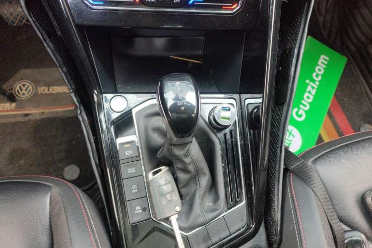 Used Volkswagen Tayron 2021 280TSI Two-Wheel Drive Luxury Smart Connectivity Version Gear Lever