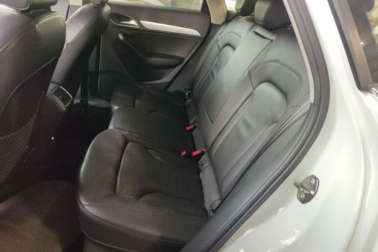 Used Audi Q3 2015 35 TFSI Comfort Model