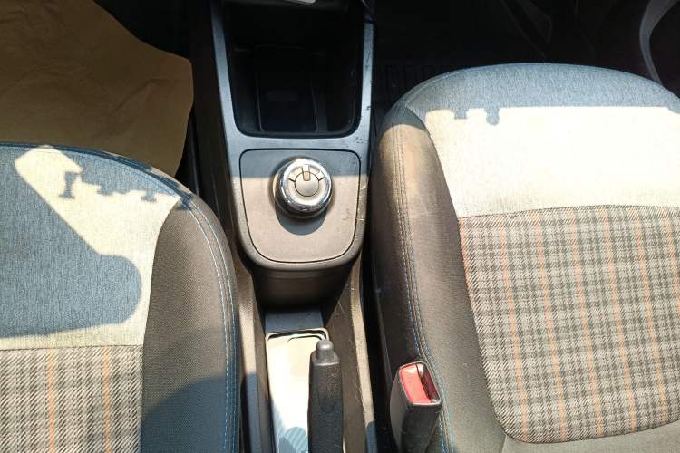 Used Dongfeng NAMMI EX1 2021 Quality Edition Gear Lever