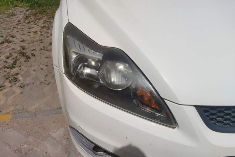 Used Ford Focus 2013 Hatchback Classic 1.8L Automatic Base Model
