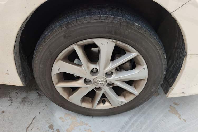 Used Toyota Corolla 2014 1.6L CVT GL-i Leather Edition Right Front Wheel Hub