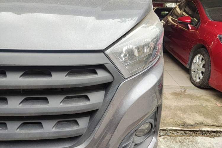 Used Jinbei Gold Hiace 2021 1.5L Passenger Van Travel Lion 6-Seater