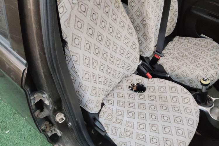 Used Chery QQ 2013 1.0L Manual Happy Edition