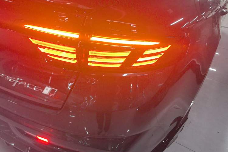 Used Geely Auto Preface 2023 2.0TD "Only This Verdant Green" Edition Exterior 3