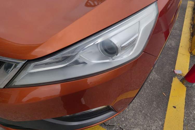 Used Geely Auto Emgrand GS 2016 Elegant Edition 1.3T Automatic ZhenShang Model Left Front Headlight