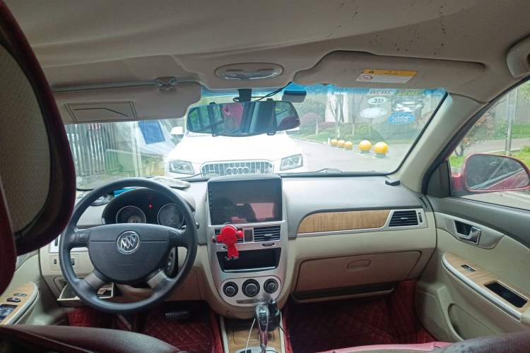 Used Buick Excelle 2015 1.5L Automatic Classic Model
