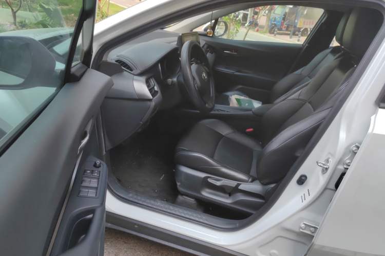 Used Toyota IZOA 2021 2.0L Yixing Version
