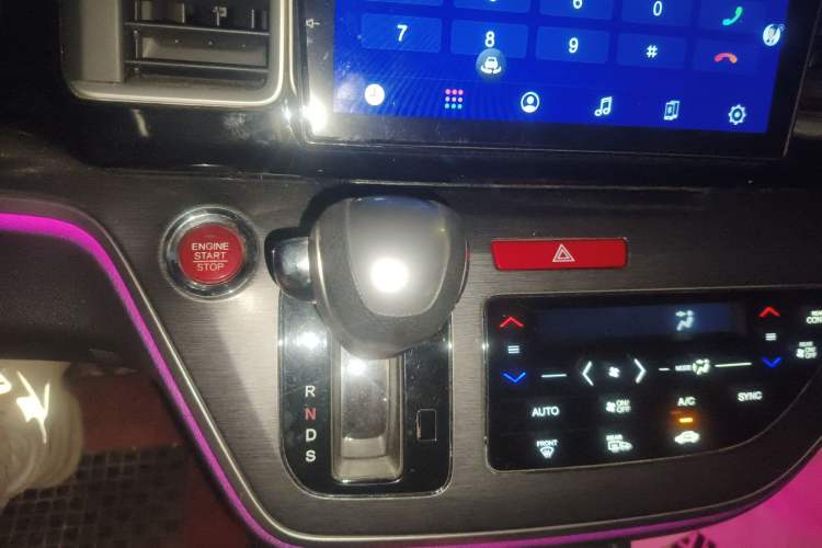 Used Honda Elysion 2016 2.4L Luxury Edition
