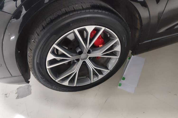 Used Audi Q8 2019 55 TFSI Luxury Dynamic Model