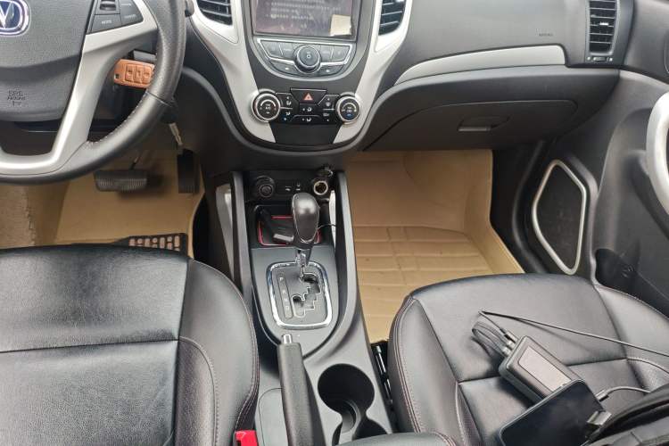 Used CHANGAN CS35 2016 1.6L Automatic Luxury Model China V Standard