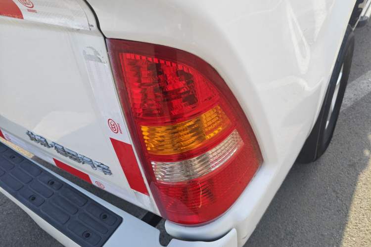 Used Foton Tunland 2017 2.4L E3 Gasoline Two-Wheel Drive Extended Comfort Version 4G69S4M