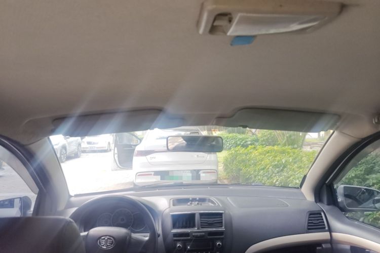 Used FAW Weizhi V5 2012 1.5L AMT Flagship Edition