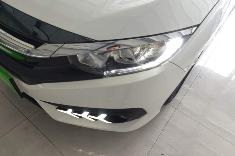 Used Honda Civic 2016 220TURBO CVT Luxury Edition
