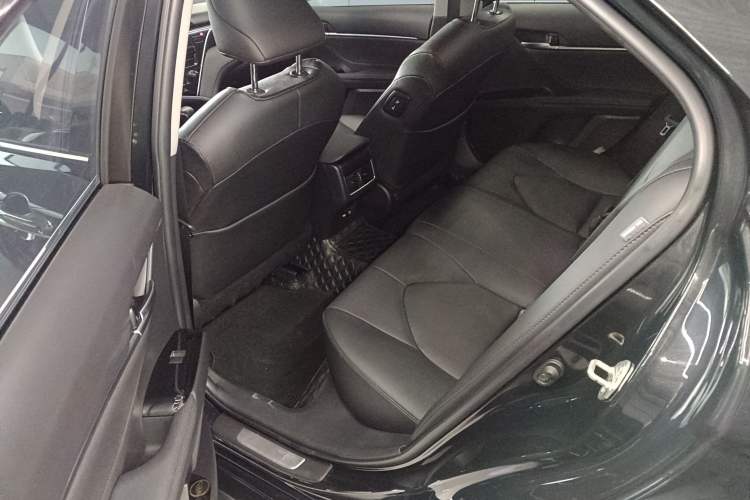 Used Toyota Camry 2021 2.5G Luxury Edition
