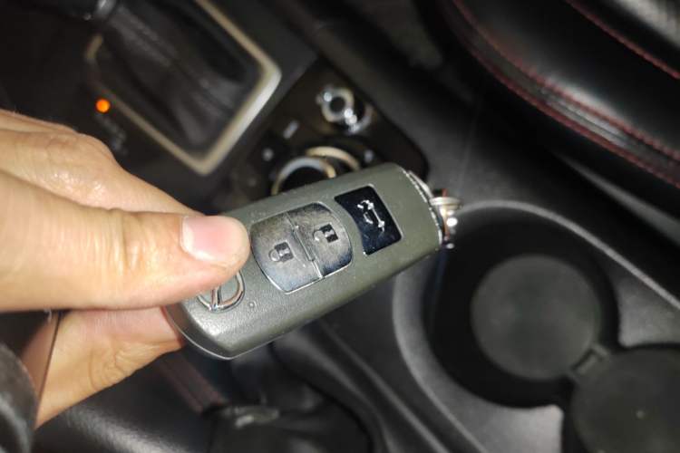 Used Mazda 3 Axela 2017 Sedan 1.5L Automatic Comfort Model Emission Standard China V