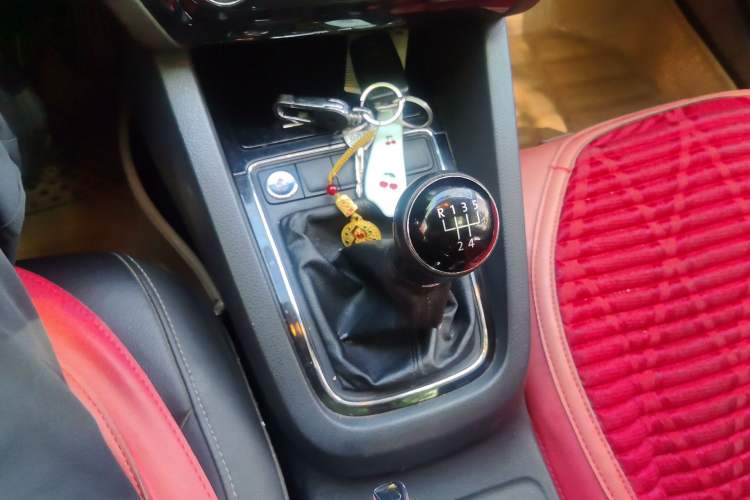 Used Volkswagen Sagitar 2017 1.6L Manual Comfort Model