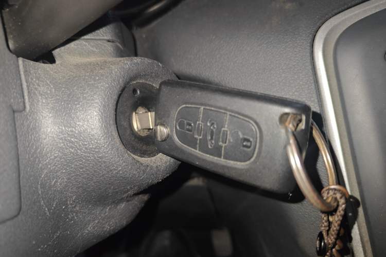 Used Peugeot 308 2014 Enjoy Edition Classic 1.6L Manual YouShang Model Vehicle Key