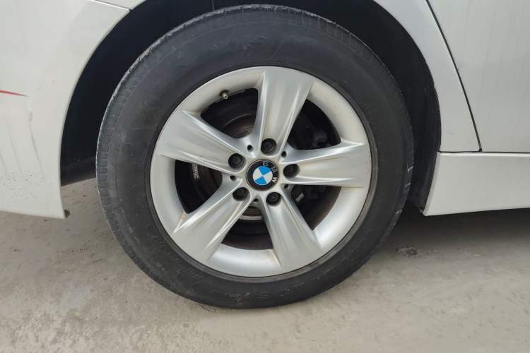 Used BMW 3 Series 2015 320i Active Edition
