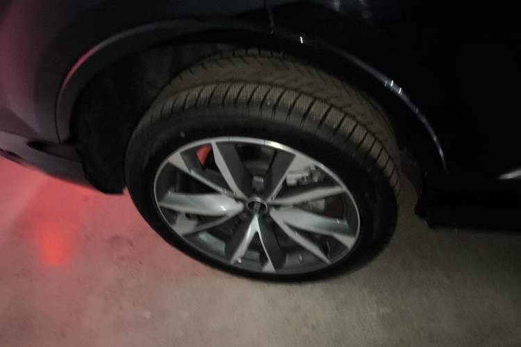 Used Audi Q7 2022 55 TFSI quattro S line Sport model
