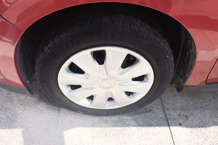 Used Venucia R50 2015 1.6L Automatic Fashion Edition
