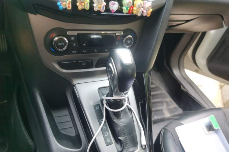 Used Ford Focus 2012 Sedan 1.6L Automatic Fashion Edition
