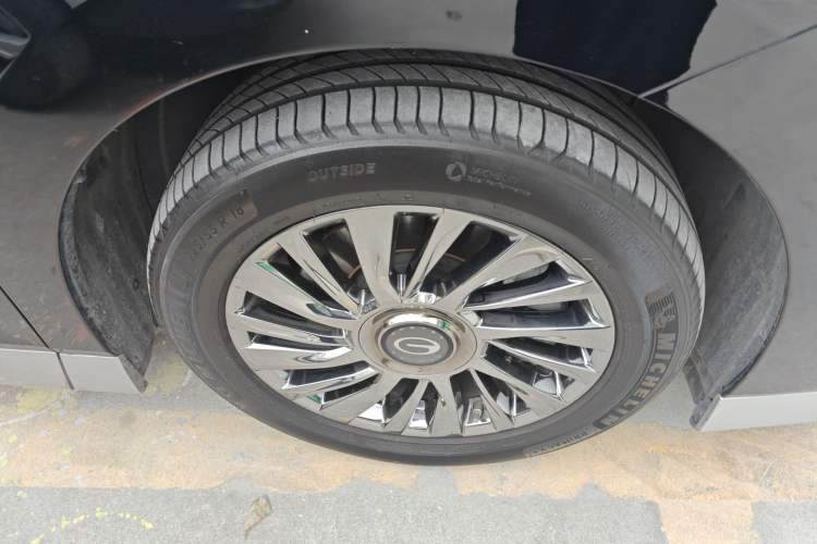 Used GAC Trumpchi M8 2023 Zongshi Series 400T Ultimate Edition Right Front Wheel Hub