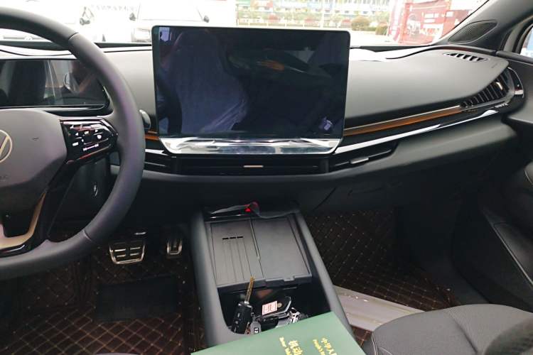 Used Volkswagen ID.UNYX 2024 Revised Pro Long-Range Version Audio And AC Panel