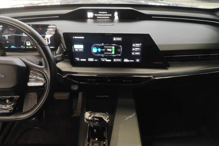 Used Oshan Z6 New Energy 2023 ZhiDian iDD 150KM Flagship PLUS Smart Parking Edition
