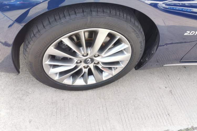 Used Infiniti Q50L 2018 2.0T Enjoyment Version China V Standard
