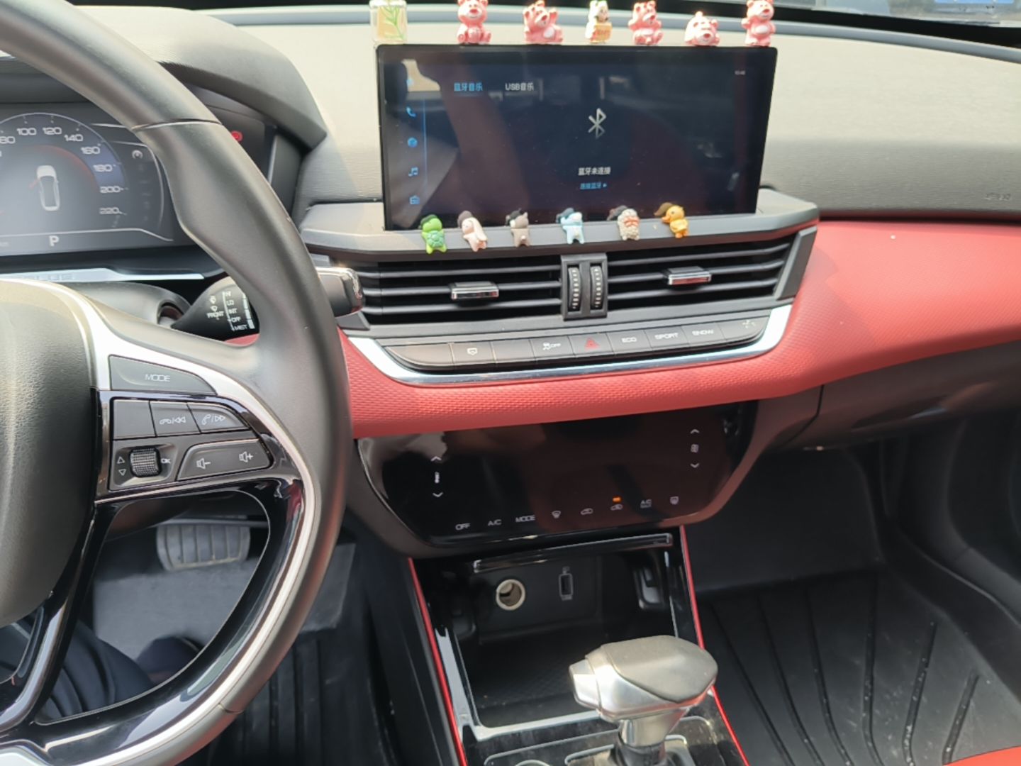 Dongfeng Aeolus Yixuan 2021 230T Automatic Hunter Edition — снимка 15