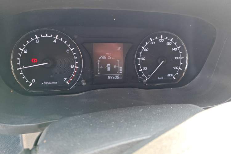 Used CHANGAN OSHAN X70A 2018 1.5L Manual Comfort Model
