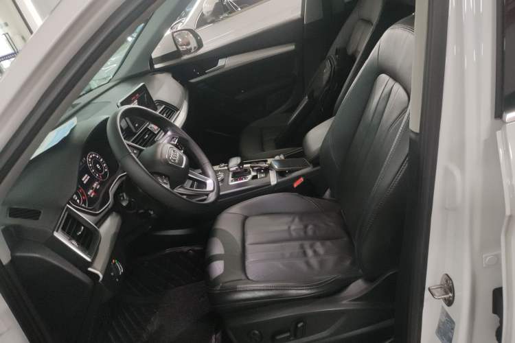 Used Audi Q5L 2020 Updated 40 TFSI Prestige Fashion Edition Left Front Seat