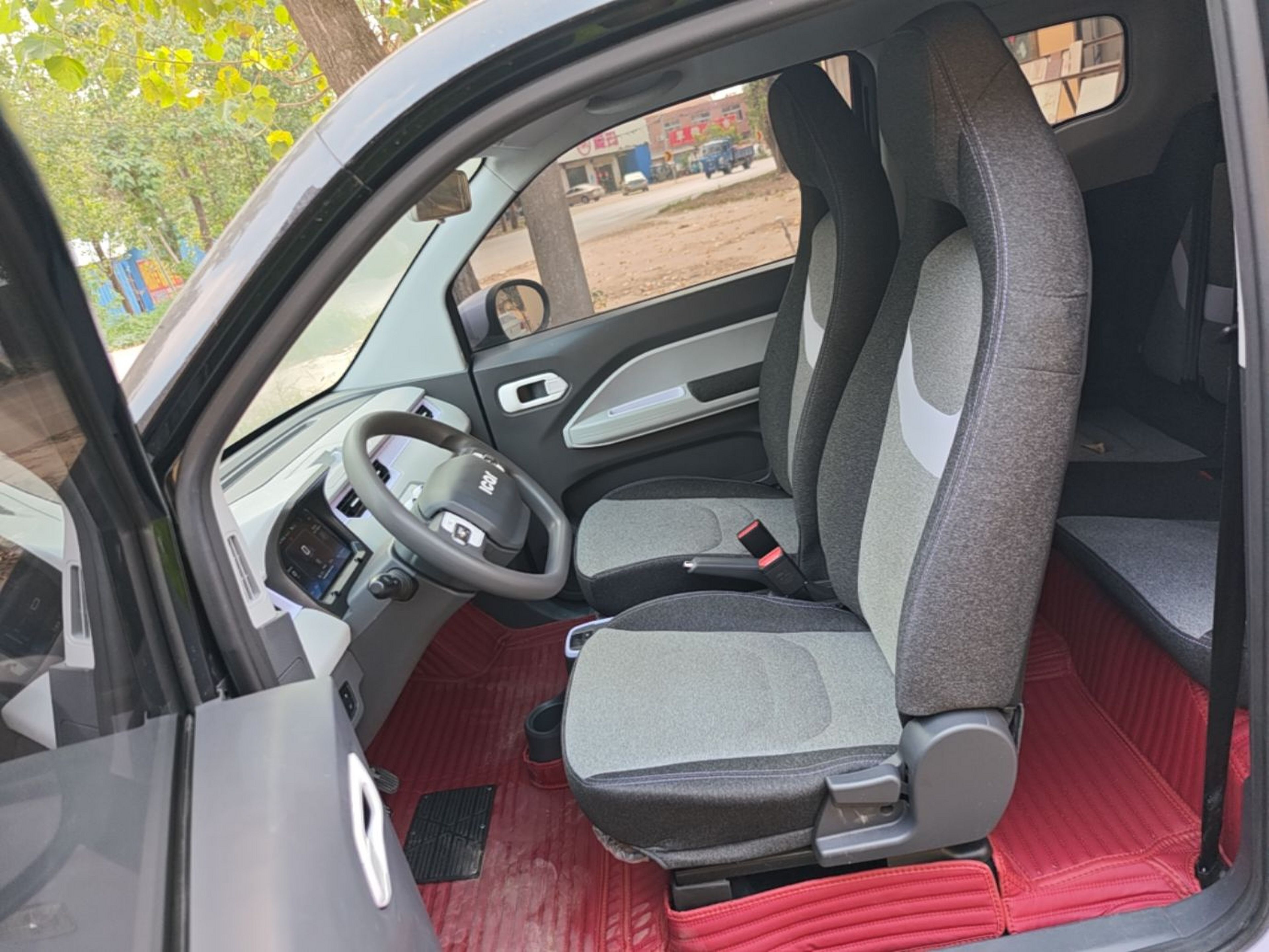 Vordere Reihe im Auto