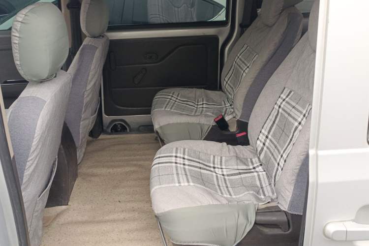 Used Wuling Rongguang V 2016 1.2L Standard Version