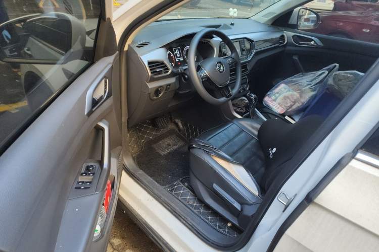 Used Volkswagen T-Cross 2019 280TSI DSG Comfort Edition Driver Seat