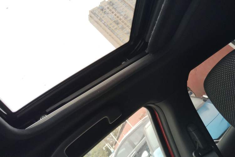 Used Infiniti ESQ 2014 1.6L Spontaneous Edition
