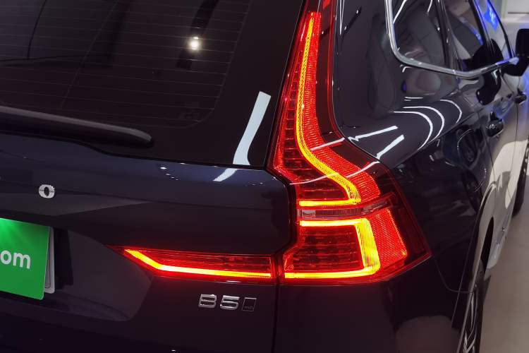 Used Volvo XC60 2023 B5 4x4 Smart Luxury Edition