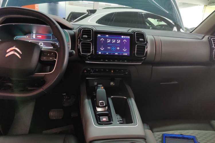 Used Citroen C5 AIRCROSS 2019 350THP Enjoyment Model China V Standard Audio And AC Panel