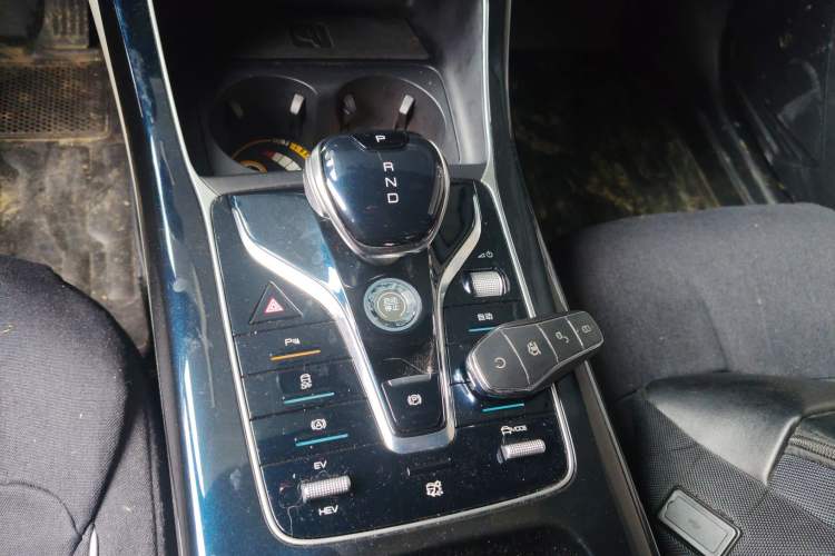 Used BYD Qin PLUS 2021 DM-i 55KM Flagship Model Gear Lever