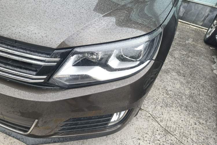 Used Volkswagen Tiguan 2015 1.8TSI Automatic Two-Wheel Drive Luxury Model Left Front Headlight