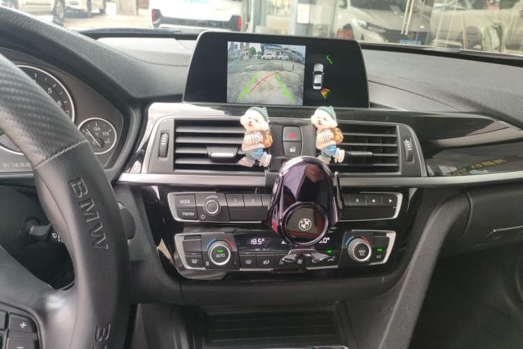 Used BMW 3 Series 2018 320Li Fashion Model
