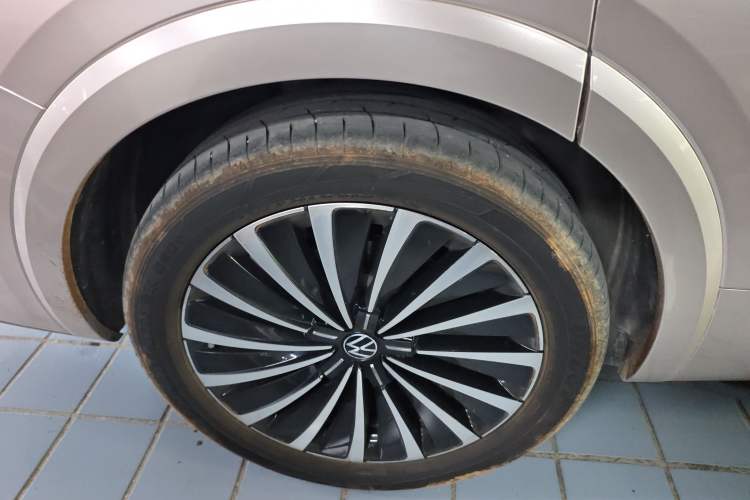 Used Volkswagen Viloran 2022 380TSI Prestige Edition
