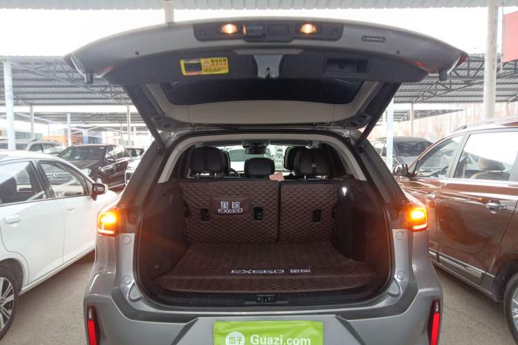 Used EXEED Lingyun 2023 300T Two-Wheel Drive Starry Edition Trunk