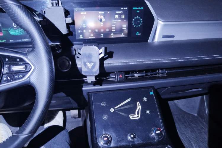 Used NETA U 2022 Pro 400 Comfort Edition Audio And AC Panel